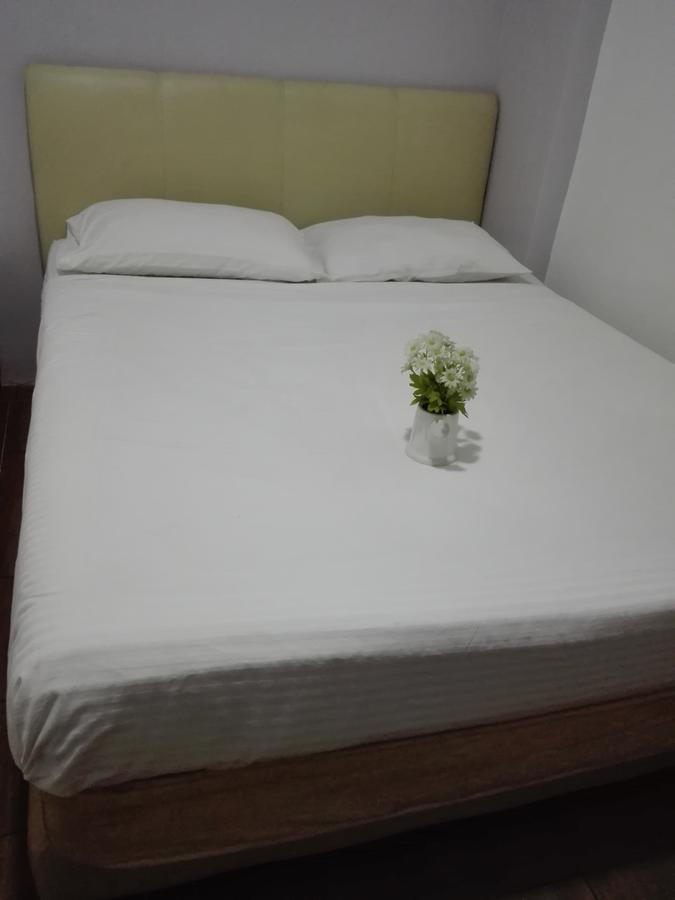 Tonight Hotel Hostel George Town Exteriör bild