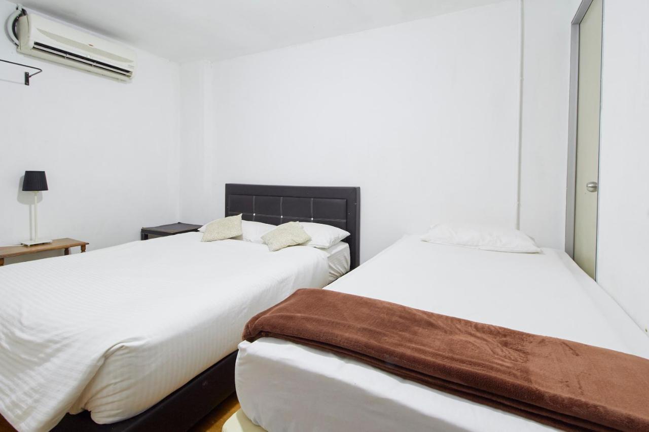 Tonight Hotel Hostel George Town Exteriör bild